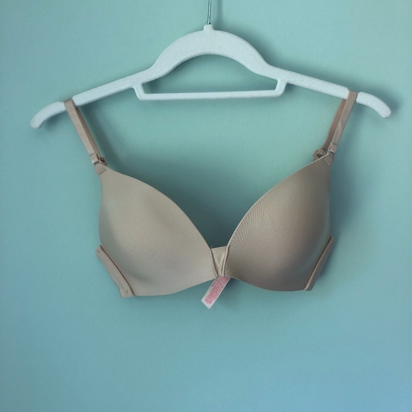 Victoria’s Secret Nude Bra - Picture 1 of 3